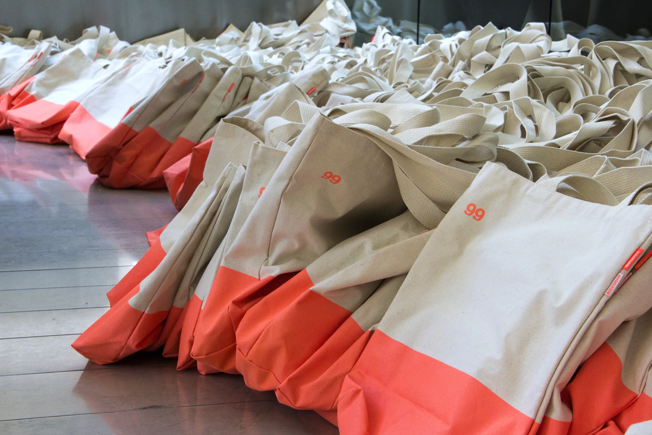 99U 2013 — Goodies — 99U-_0000_bags
