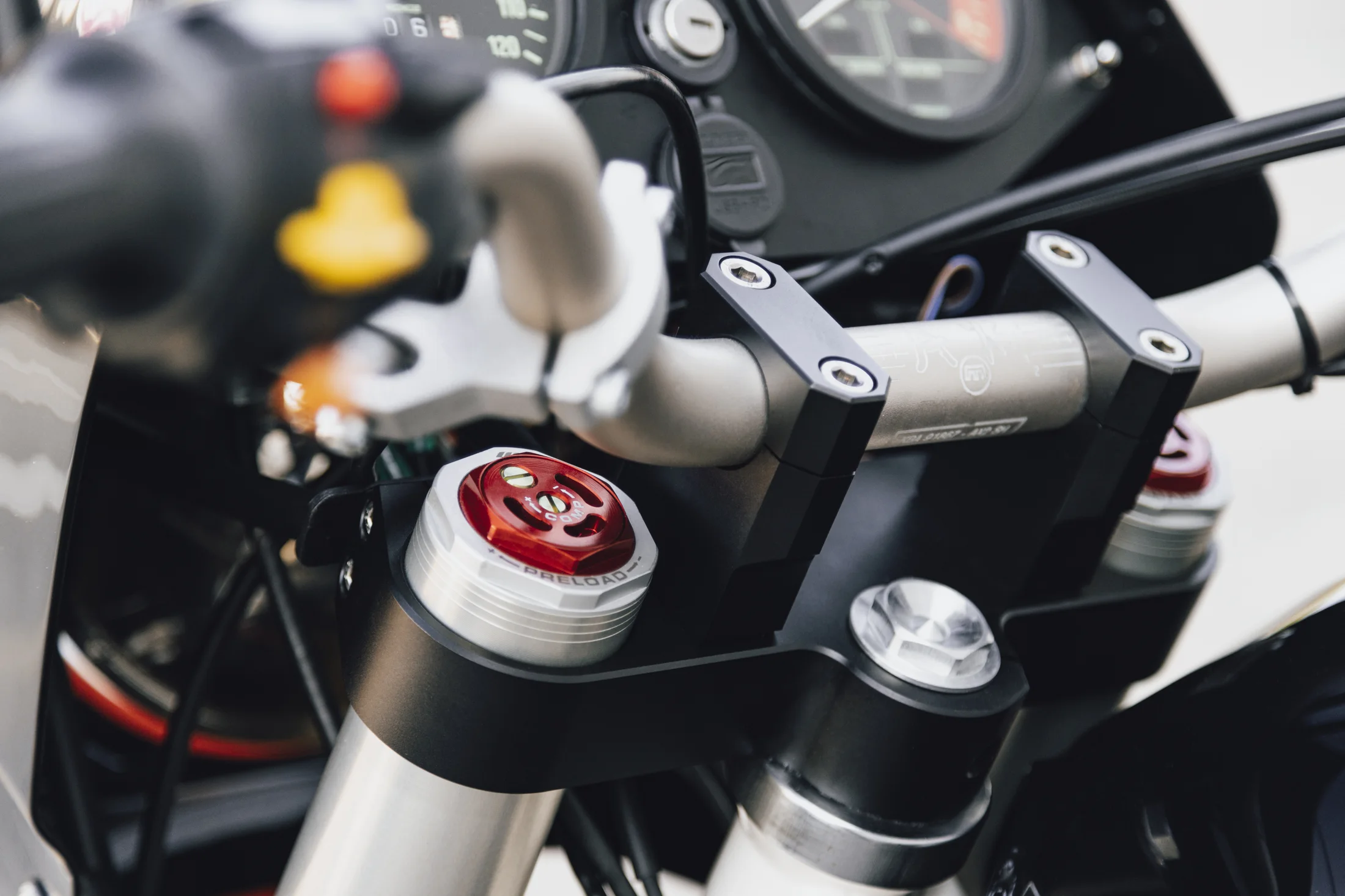 MYTH 002 — custom motorcycle, photograph 30